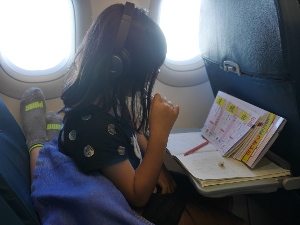 QQEnglishセブ親子留学の飛行機